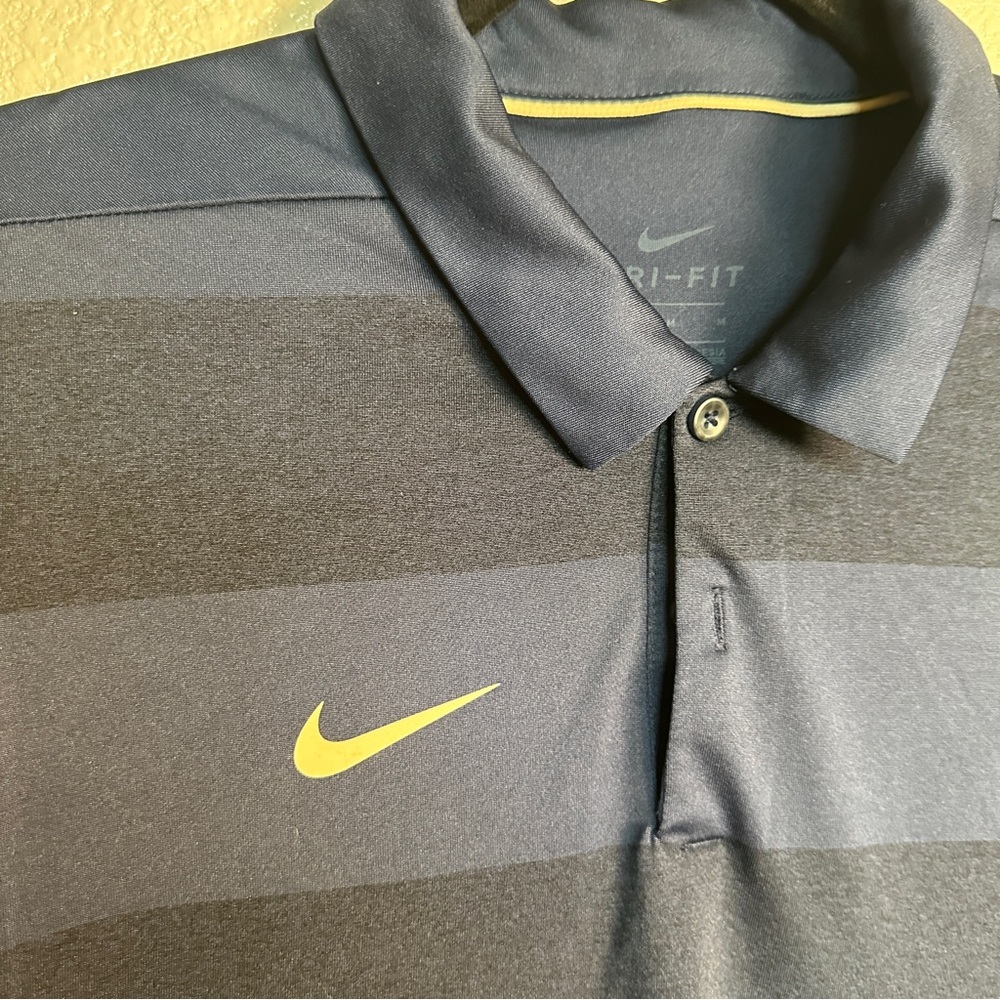 Nike Dri Fit‎ Blue Striped Polo Sz Medium - Picture 2 of 7